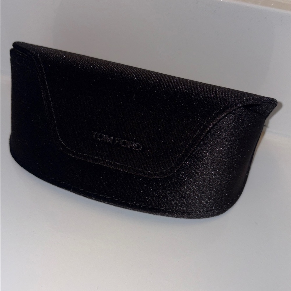 Tom Ford Black Sunglasses Pouch case magnetic No frame